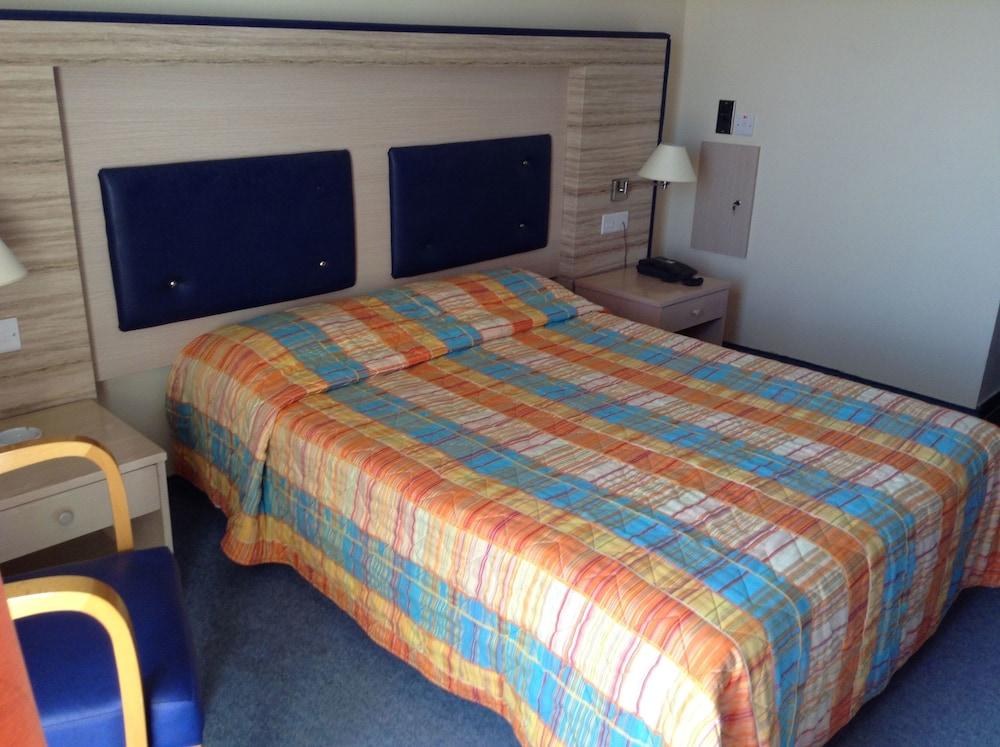 Mariandy Hotel Larnaca Luaran gambar